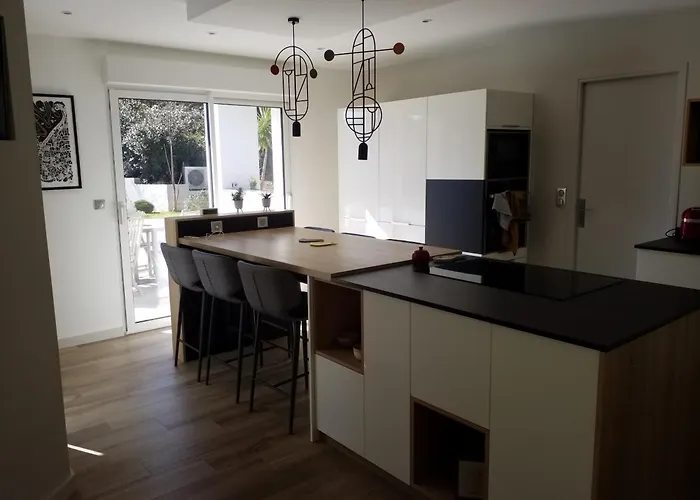 Villa Les Echappees Belles - La *